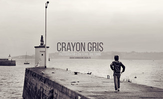 - CRAYON GRIS -